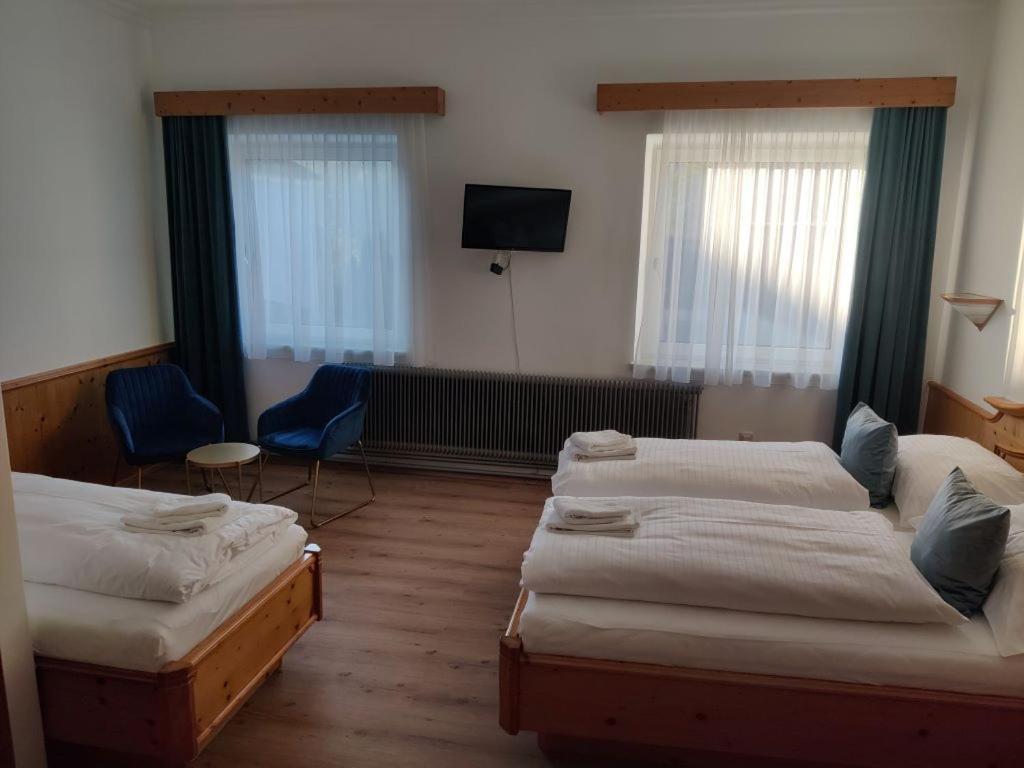 Neuhof Hotel Neuhofen an der Ybbs ภายนอก รูปภาพ
